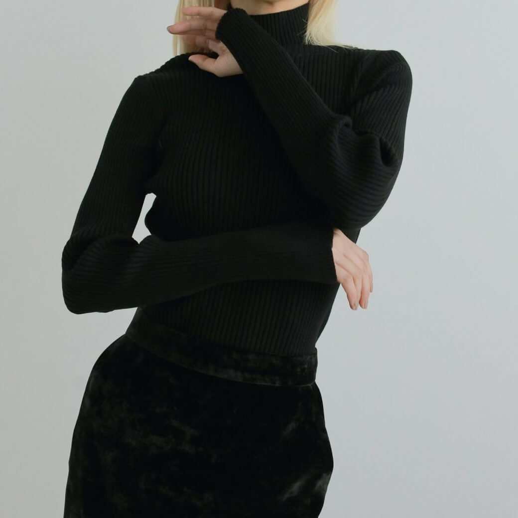 アンヌーク　Slit Turtle Knit ブラック 2025 anuke アンヌーク スリット タートル ニット｜BORN FREE ONLINE SHOP