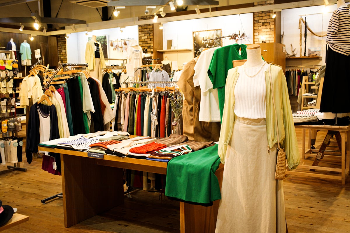 その他 shop NBE New Balance NBHeat Mens Windblocker Black Jacket YKK Zip