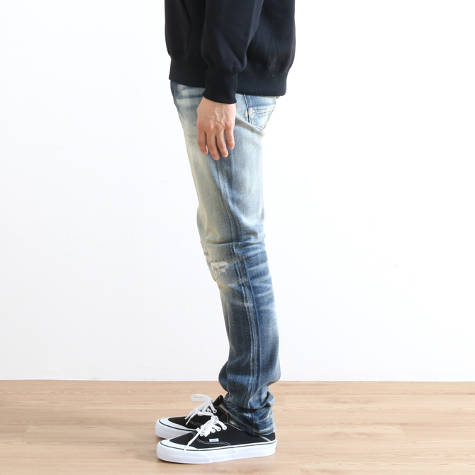 【美品】DENHAM BOLT スリムフィットジーンズ メンズ 今シーズンのデンハムコラボレーションコレクションに、タイトな