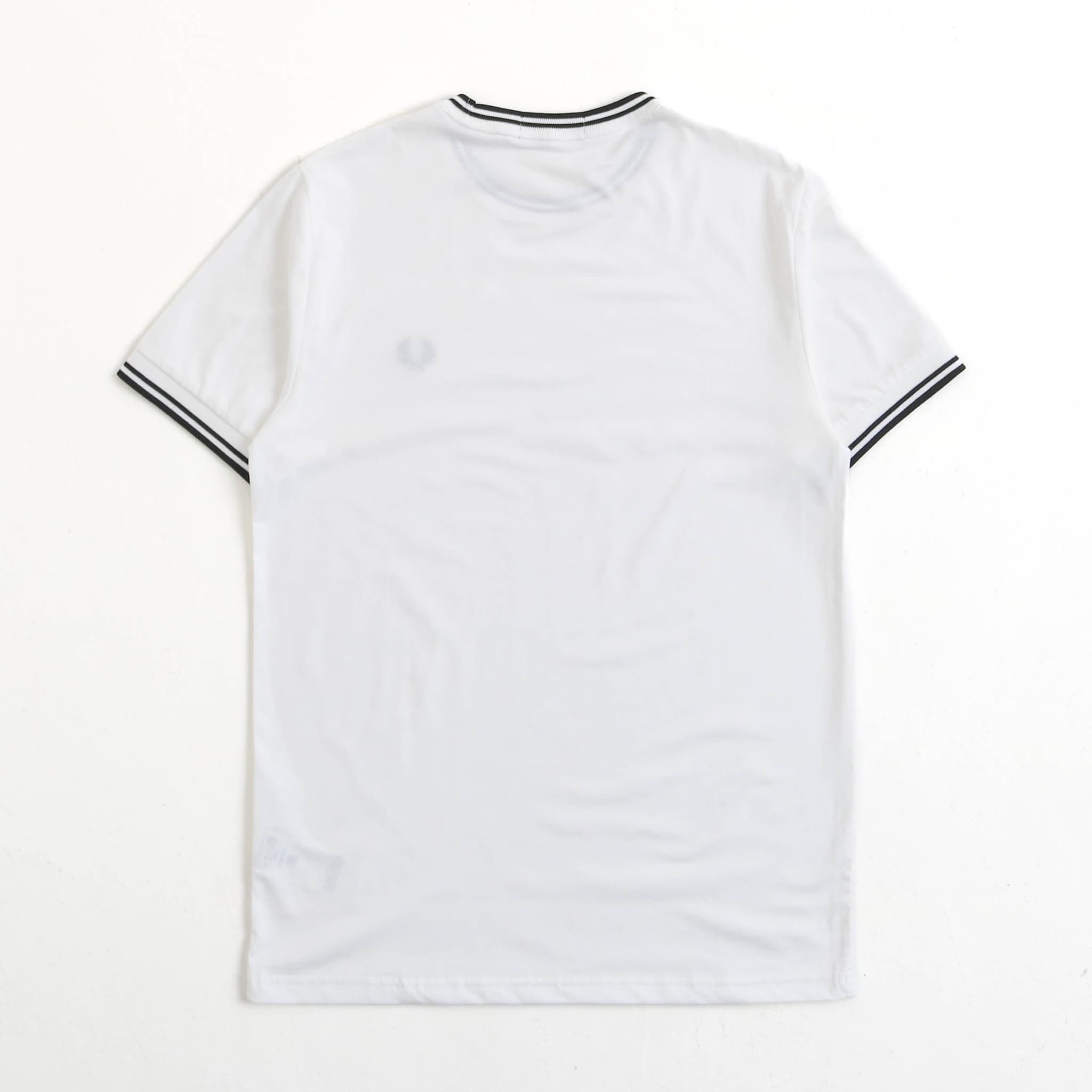 FRED PERRY フレッドペリー ツインティップド Tシャツ｜BORN