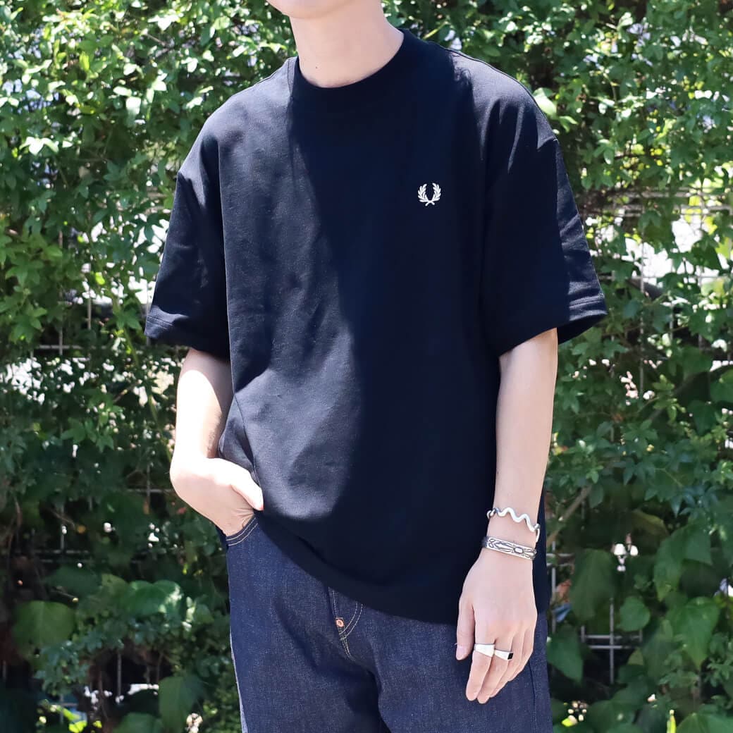 FRED PERRY フレッドペリー オーバーサイズ Tシャツ