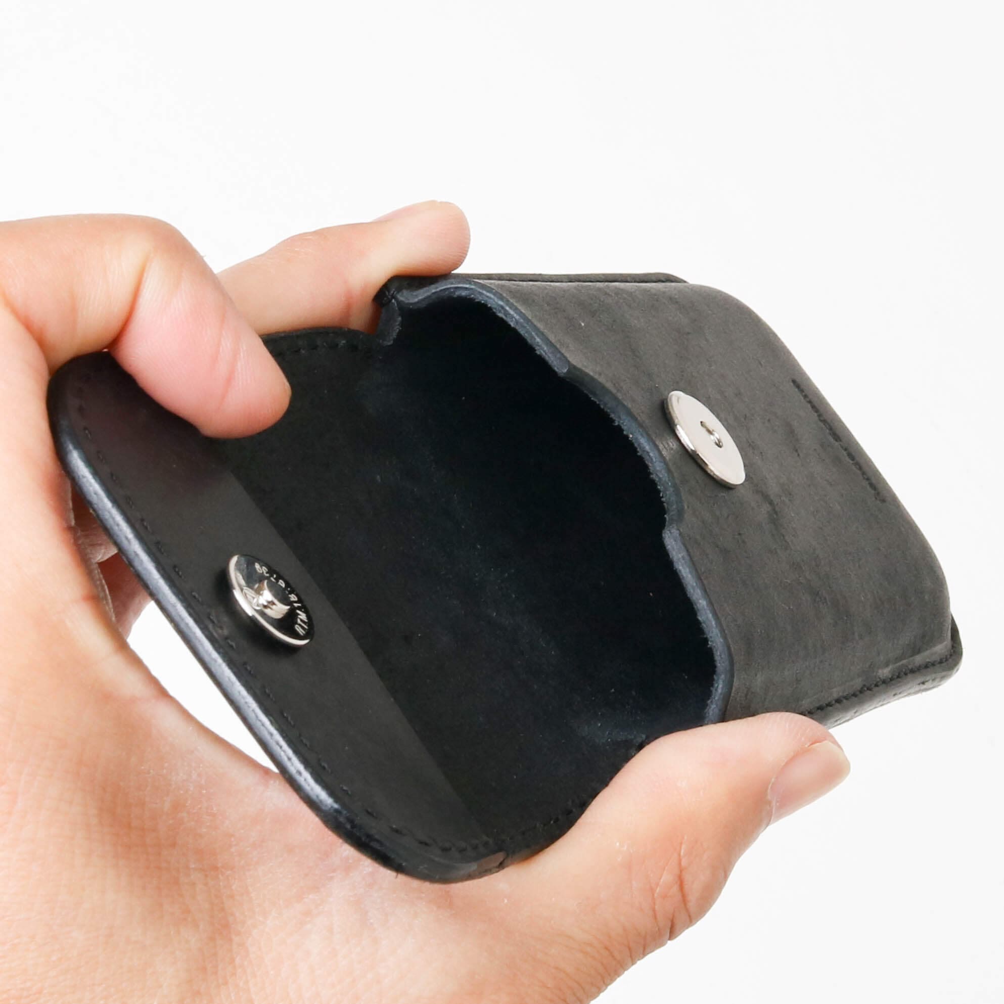 Hender Scheme エンダースキーマ フラップカードケース｜BORN FREE