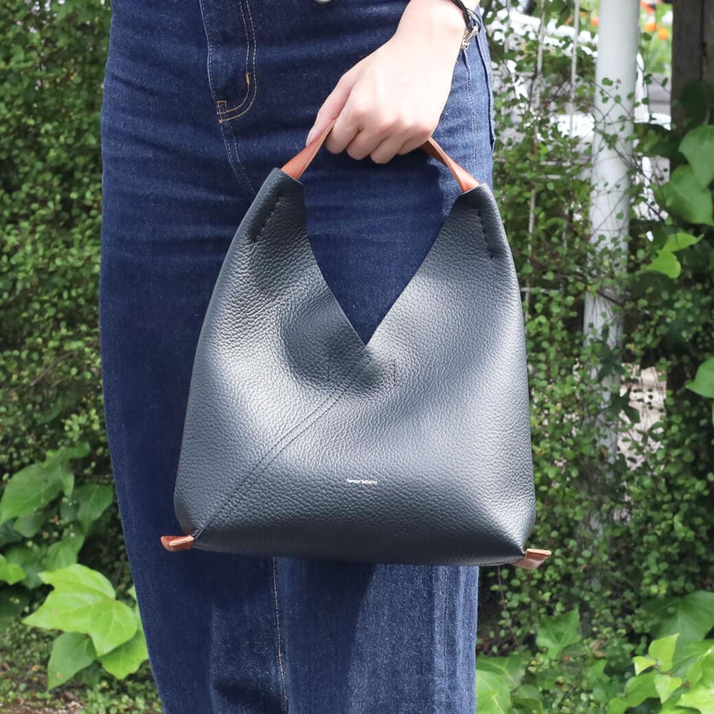 Hender Scheme トライアングルバッグ