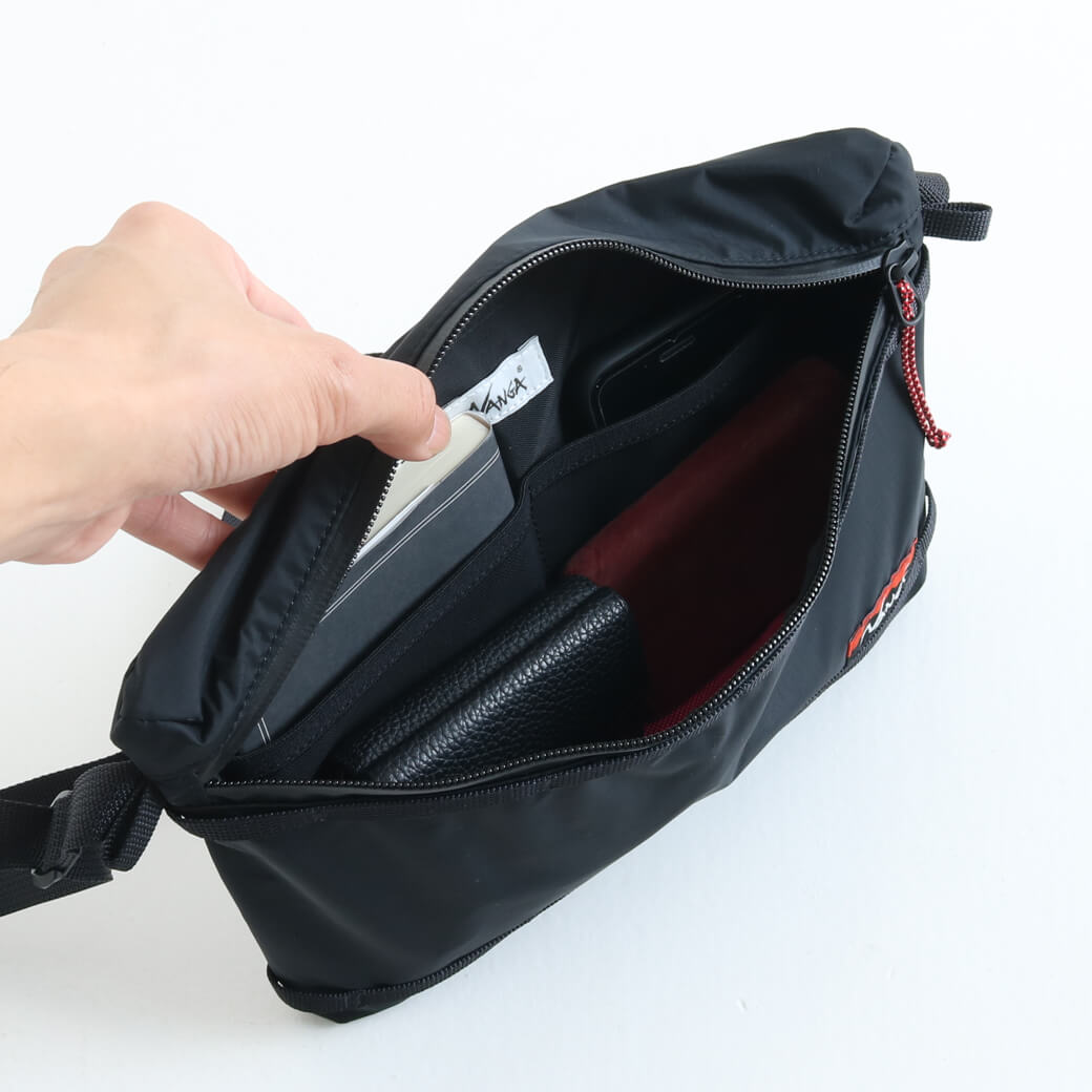 新品　NANGAナンガ　オーロラサコッシュ　黒 P10倍返品交換送料無料NANGA(ナンガ)&frasl;AURORA TEX SACOCHE(オーロラテックス サコッシュ)&frasl;ショルダーバッグ 防水  キャンプ アウトドア NA2441-3A199-A | MOONLOID