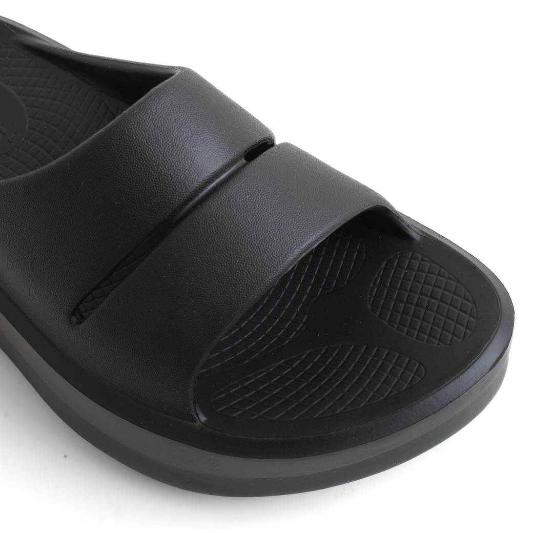OOFOS ウーフォス OOMEGA OOAHH ウーメガ ウーアー　26cm ウーフォス OOFOS Oomega Ooahh - ウーメガ ウーアー （black
