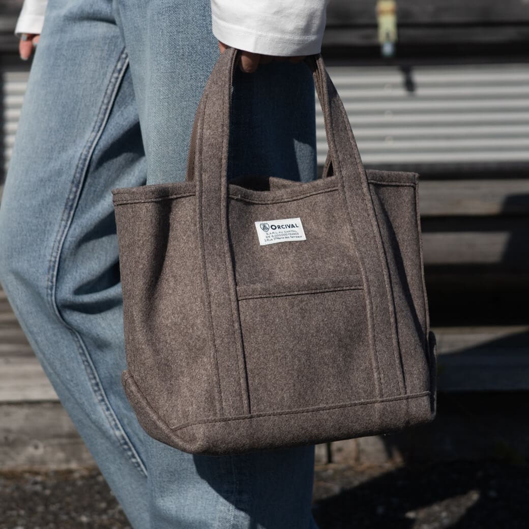 This is a(n) Base Tote L Olive【未使用】 値下:This is a(n) base tote Olive Lサイズ