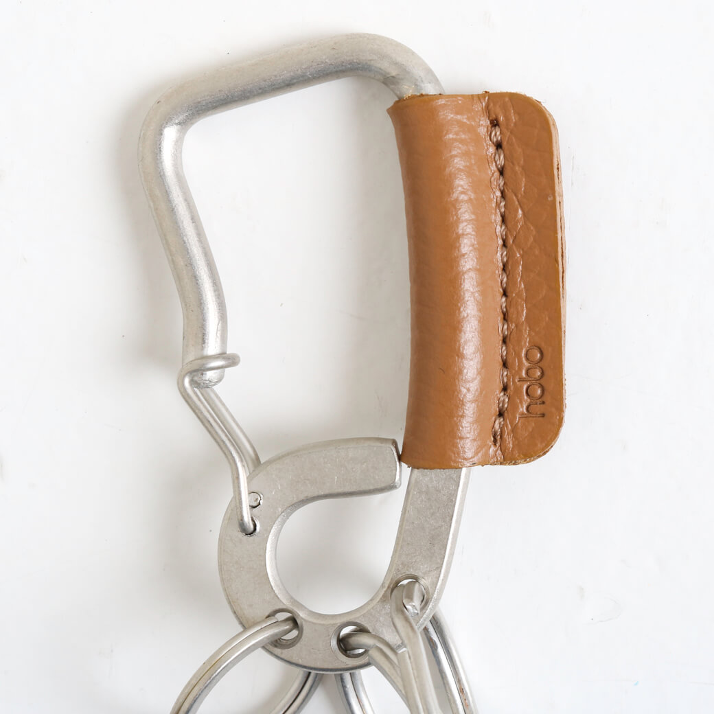 【なる】HOBO(ホーボー) オイルドカウレザー製キーリング　新品　未使用 ホーボー hobo キーホルダー 金具 革 カラビナ キーリング 日本