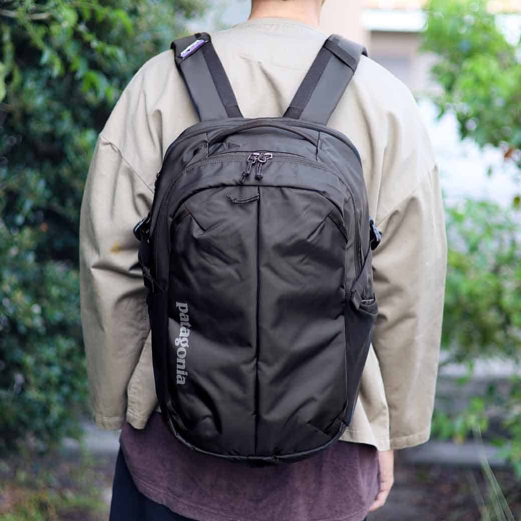 Patagonia レフュジオ・デイパック 26L ブラック パタゴニアのレフュジオ・デイパック26徹底レビュー│30との違い