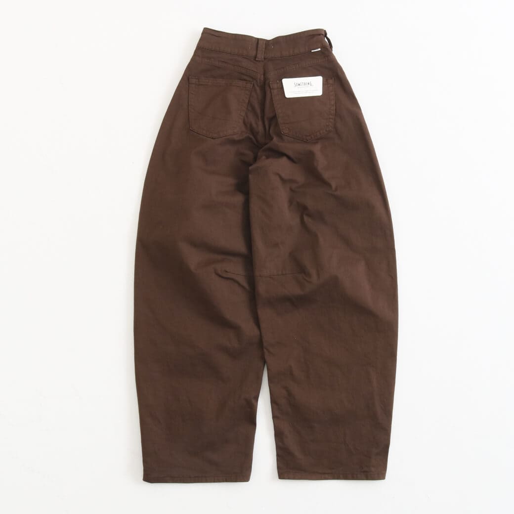 SOMETHING サムシング HANA TUCK CURVE TAPERED｜BORN FREE ONLINE SHOP